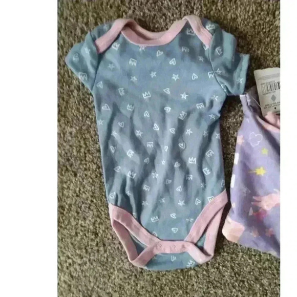 3 Unicorn Bodysuits For Newborn Bundle "I Poop Unicorn Dust And Rainbows" - Picture 1 of 4